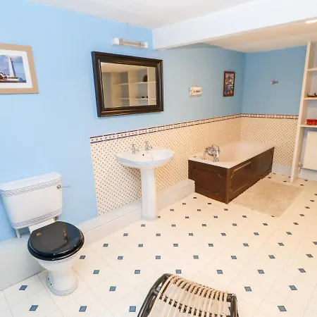 Eden House * פנרית'