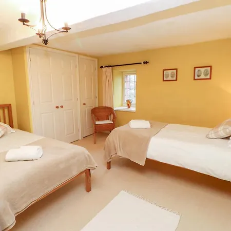 Holiday home Eden House *