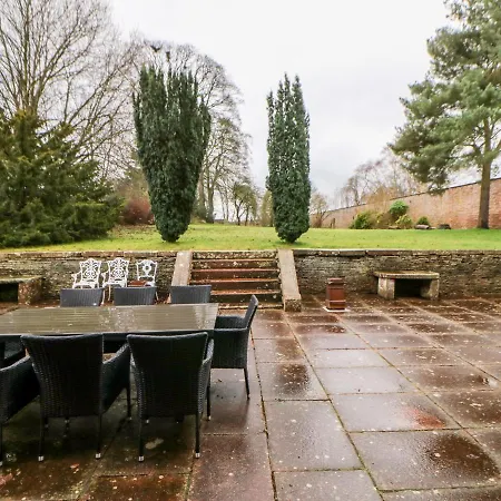 Eden House פנרית'