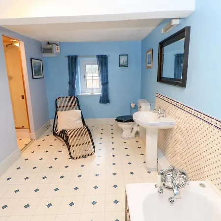 Eden House בית נופש *