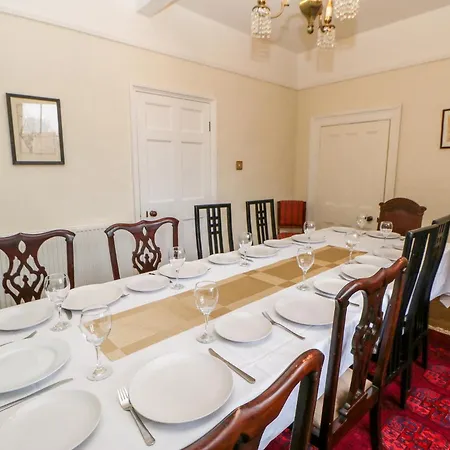 Holiday home Eden House *