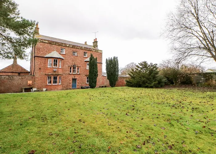 Holiday home Eden House *