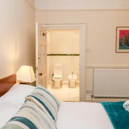 Eden House بيت للعطل بنريث